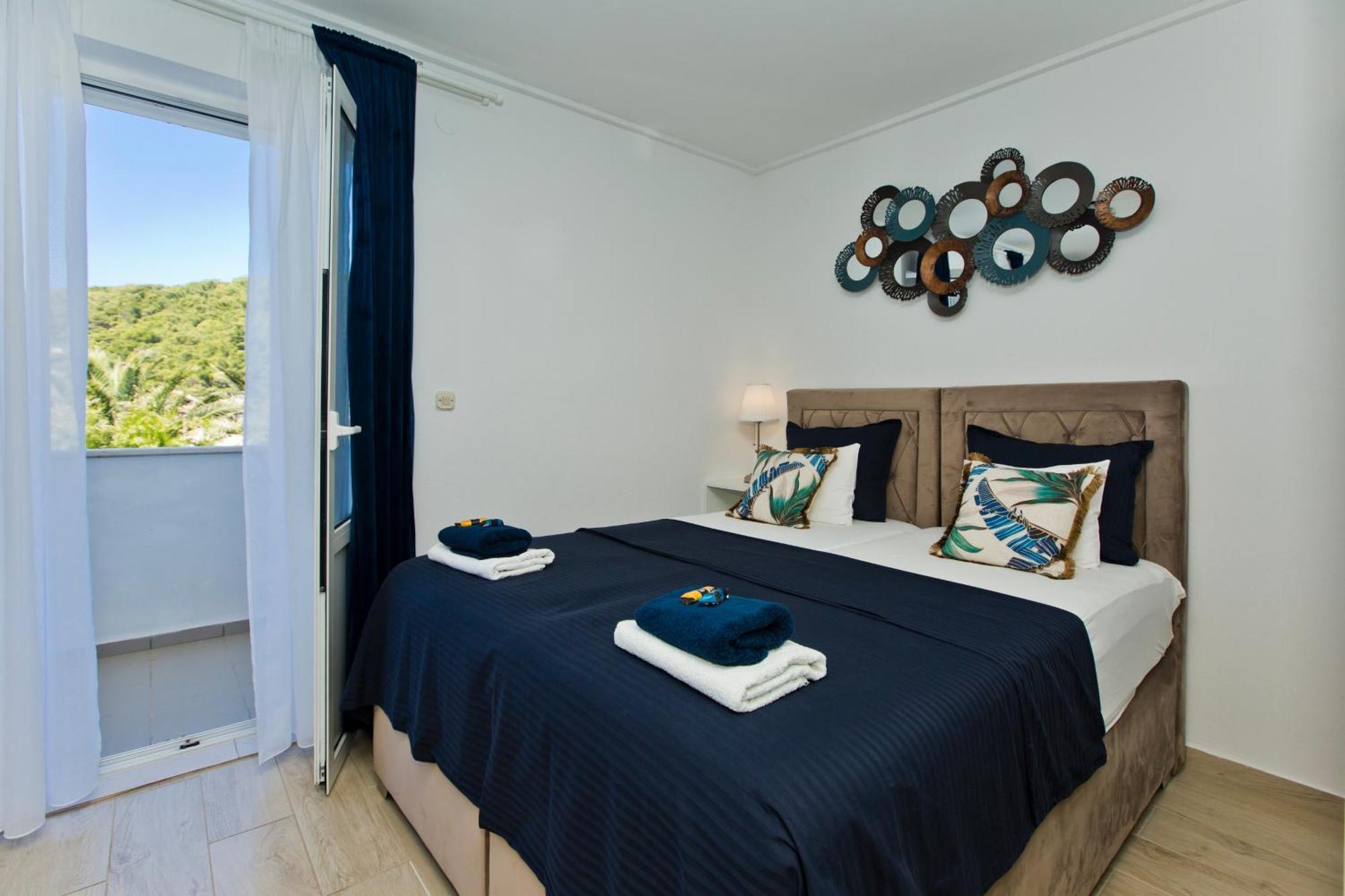 Apartments By The Sea Hvar - 10430 Hvar Town Room photo